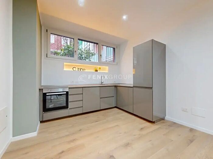 Appartamento bilocale in vendita in Via Roncaglia, Milano