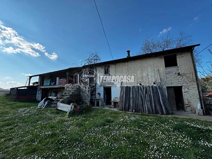 Casa trilocale in vendita in Via Porcareccia, Vacri