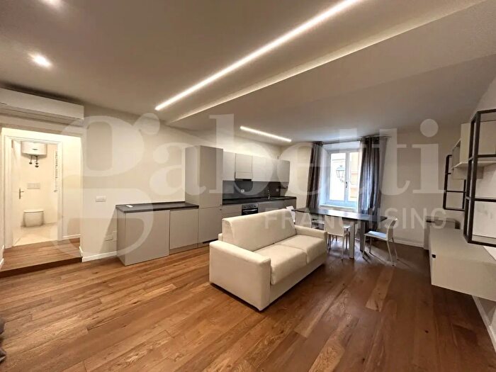 Appartamento bilocale in affitto in Via dei Servi, Modena