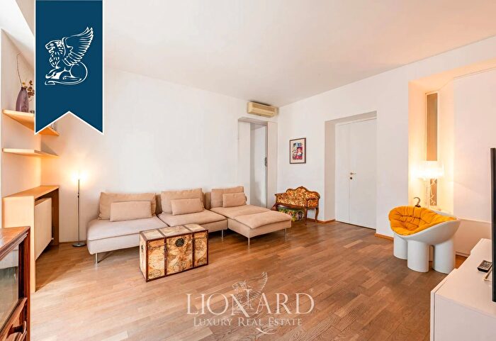 Appartamento trilocale in vendita in Milano