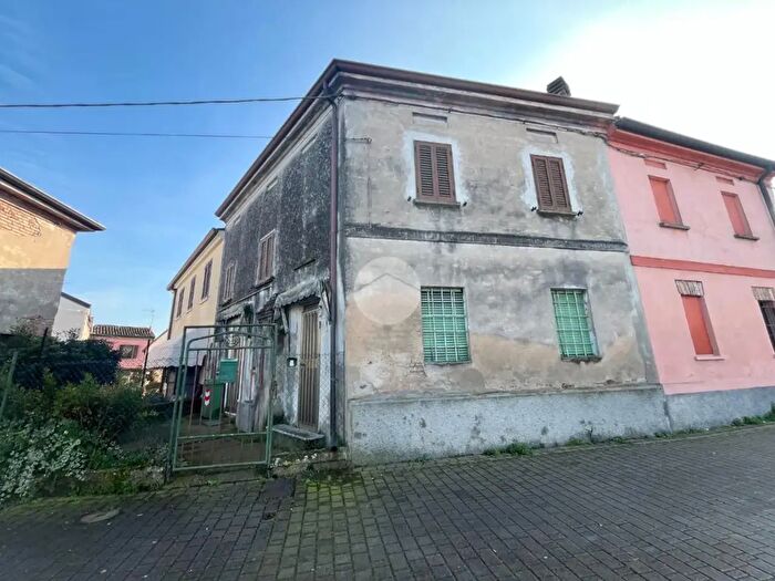 Casa trilocale in vendita in Castellucchio