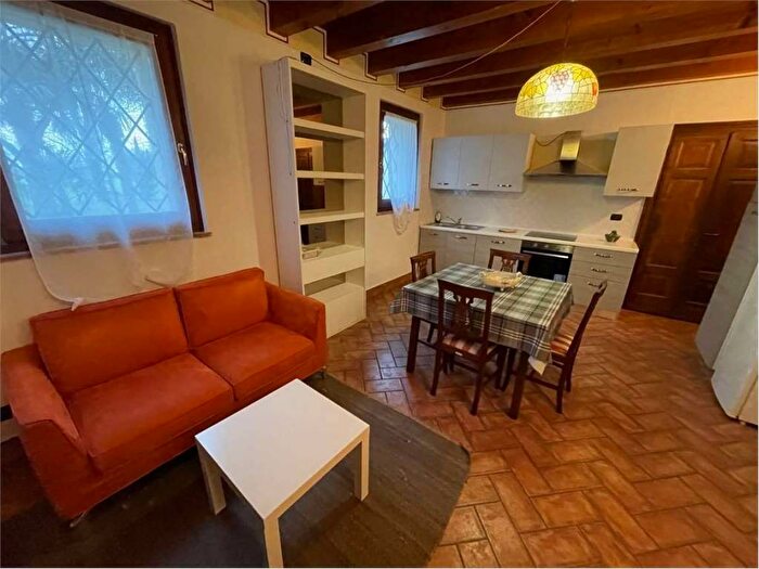 Appartamento quadrilocale in affitto in Nogarole Rocca