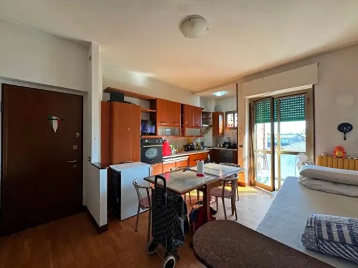 Appartamento trilocale in vendita in Via Milano, Cornaredo