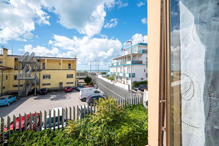 Appartamento quadrilocale in vendita in Via Verona, Massa