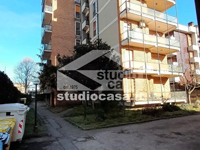 Appartamento trilocale in vendita in Via Diaz, Rho