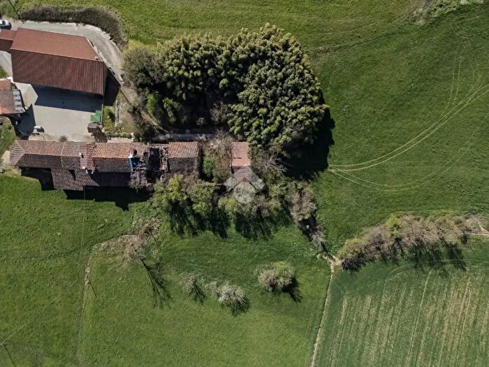Casa quadrilocale in vendita in Strada della Rezza, Chieri