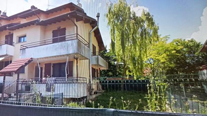 Casa con 5 locali in vendita in Casteggio