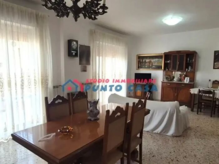Appartamento trilocale in affitto in Cortile SantAnna, Erice