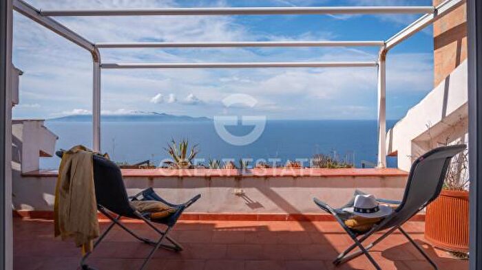 Appartamento con 6 locali in vendita in Monte Argentario