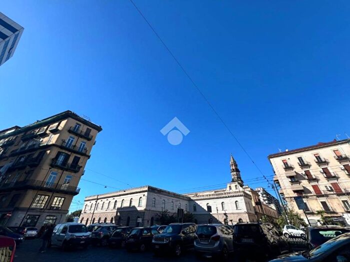 Casa monolocale in affitto in Piazza Guglielmo Pepe, Garibaldi Ferrovia, Napoli