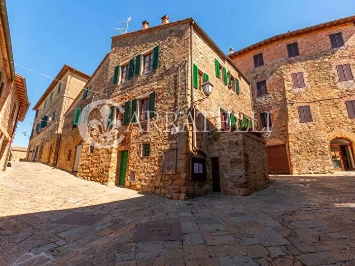 Appartamento quadrilocale in vendita in Via di Mezzo, Pienza