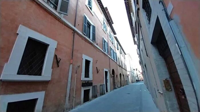 Appartamento con 5 locali in vendita in Via Palestro, Foligno