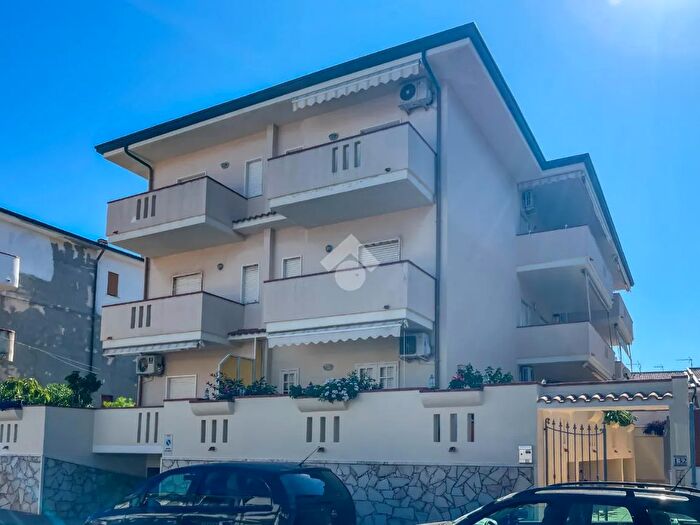 Appartamento trilocale in vendita in Via Palermo, Furnari