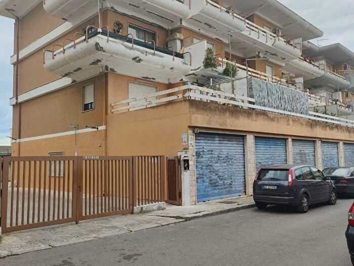 Appartamento trilocale in affitto in Via Maggio, Carosino