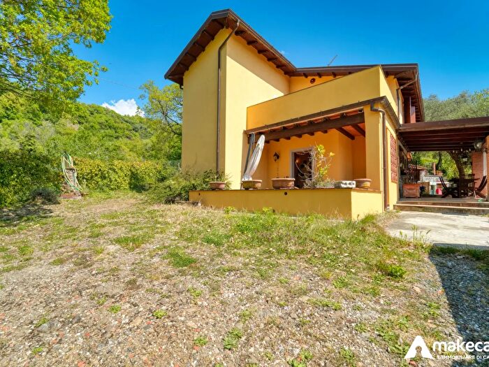 Casa con 5 locali in vendita in Via Serralta, Podenzana