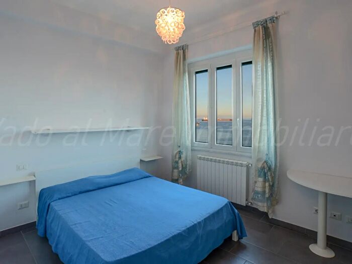 Appartamento bilocale in affitto in Via Aurelia, Vado Ligure