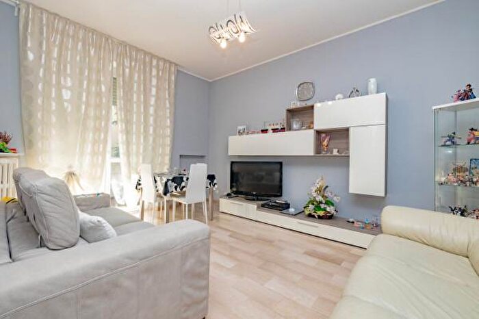 Appartamento trilocale in vendita in Viale Lombardia, Gallarate