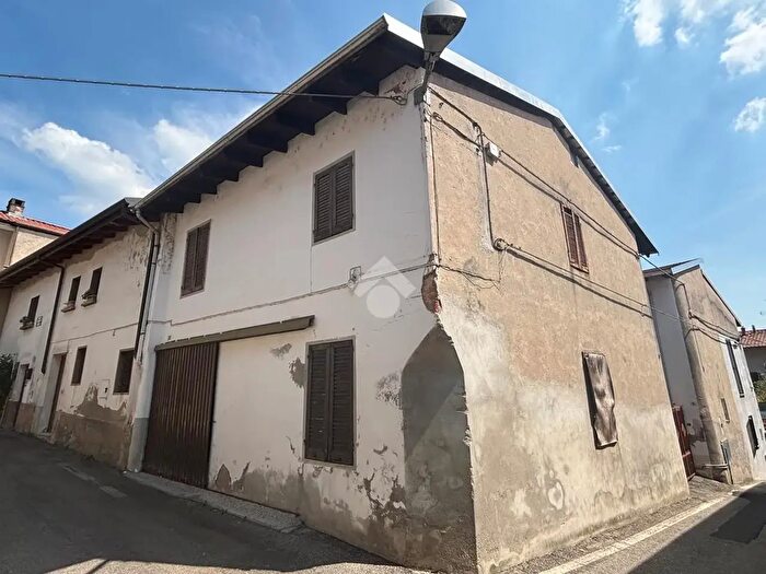 Appartamento bilocale in vendita in Via Liberta', Divignano