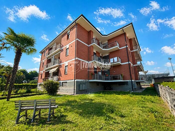 Appartamento trilocale in vendita in Via Roma, San Giusto Canavese