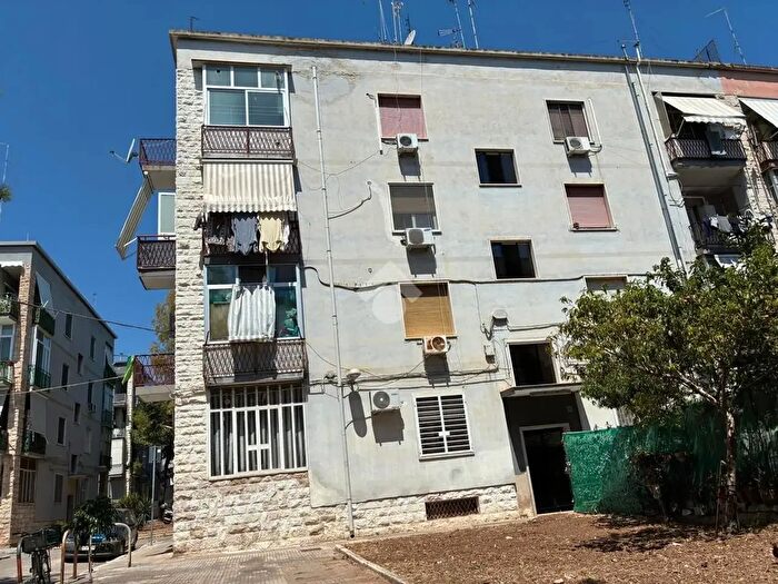 Appartamento quadrilocale in vendita in Viale Japigia, Bari