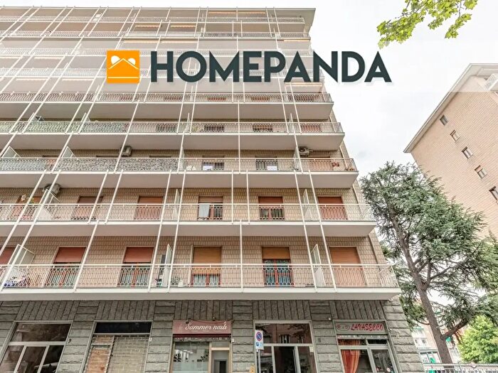 Appartamento con 5 locali in vendita in Via Cesare Pavese, Torino