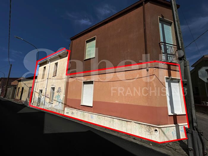 Appartamento quadrilocale in vendita in Via Costa, Terralba