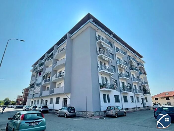 Appartamento trilocale in vendita in None Via Monviso, None