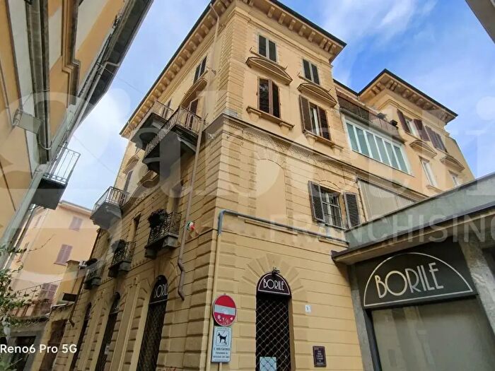 Appartamento trilocale in affitto in Via Marconi, Biella
