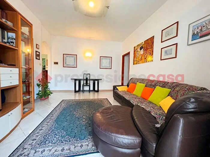 Appartamento quadrilocale in vendita in Via Zeviani, Verona