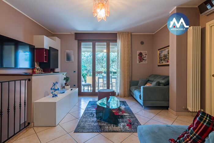 Appartamento quadrilocale in vendita in Via Montenevoso, Pesaro