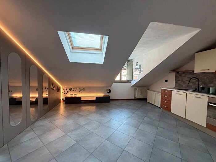 Casa bilocale in affitto in Via San Francesco di Paola, Via Roma, Torino