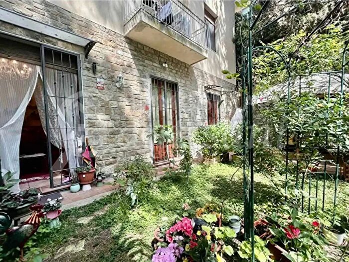 Appartamento con 5 locali in vendita in Via Pierandrea Mattioli, Firenze
