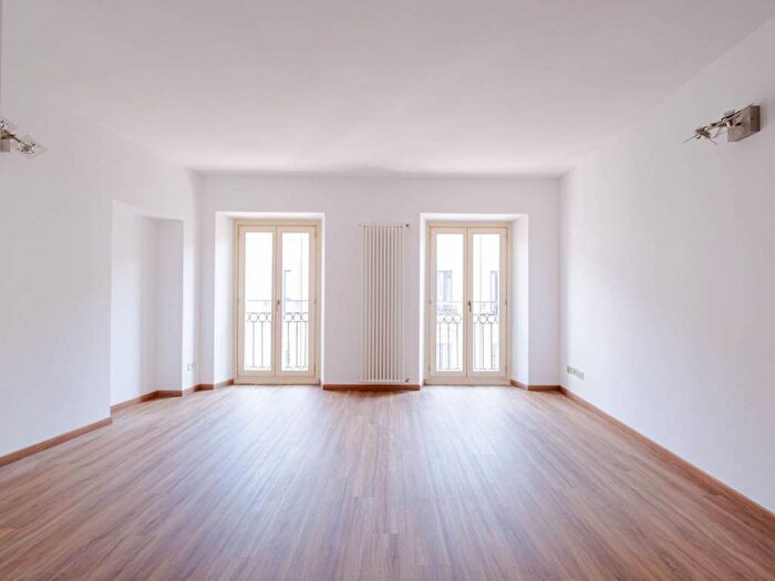 Appartamento trilocale in affitto in Via Cesare Correnti, Carrobbio, Milano