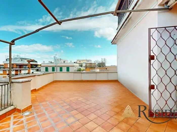 Appartamento bilocale in vendita in Via dei Torriani, Roma