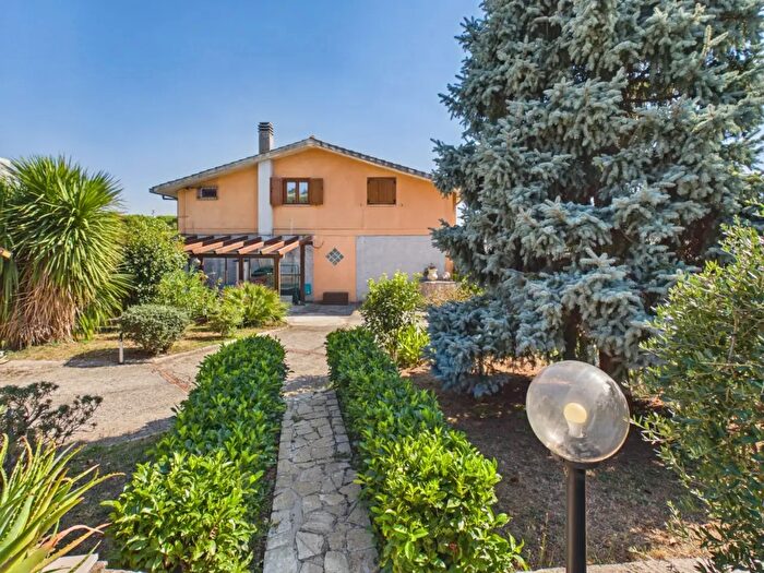Casa con 5 locali in vendita in Via del Boschetto, Velletri