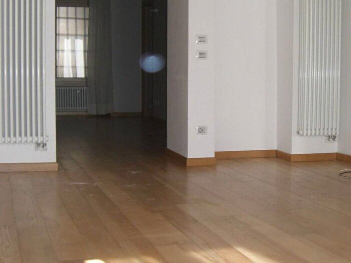 Appartamento trilocale in affitto in Via Roma, Centro Storico, Cuneo