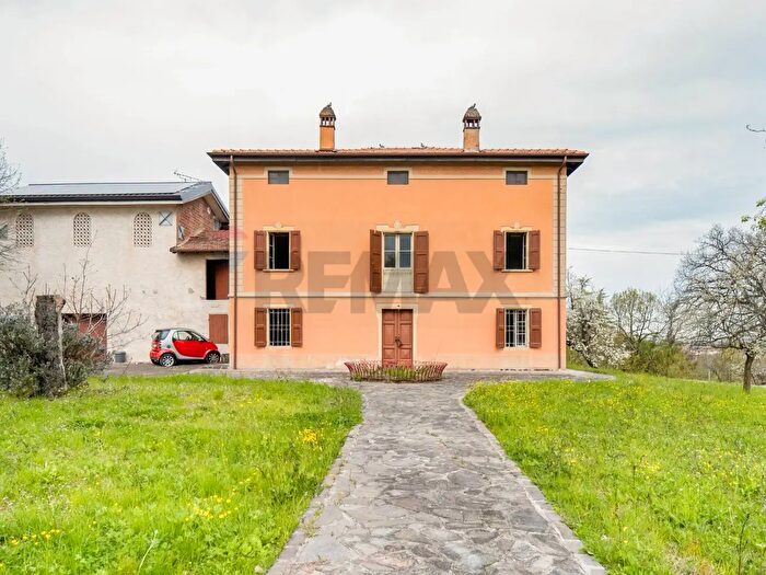 Casa con 6 locali in vendita in Via Brolo Sopra, Scandiano