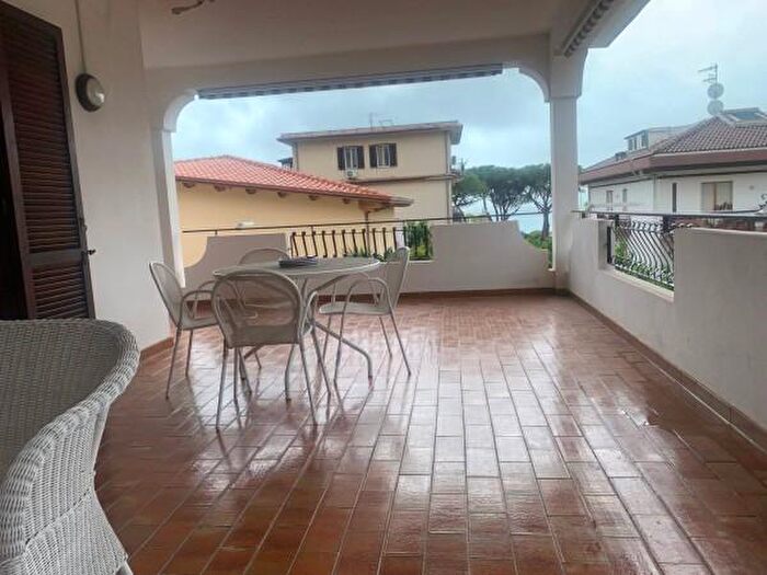 Appartamento trilocale in vendita in Via Olivella, Formia