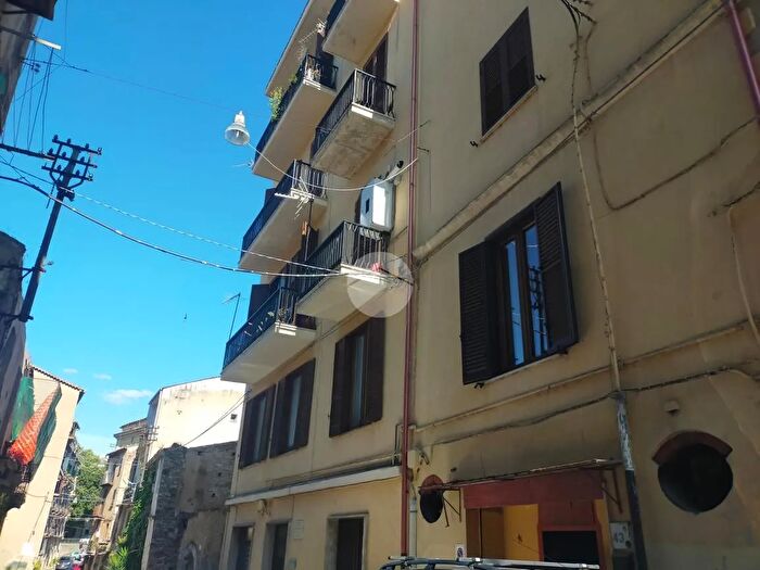 Appartamento quadrilocale in vendita in Via Rivocati, Cosenza