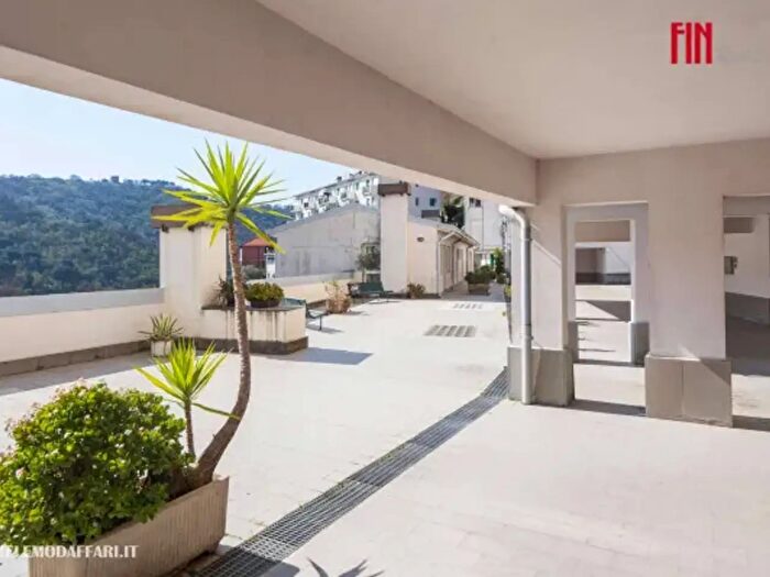 Appartamento trilocale in vendita in Via Valfontanabuona, Genova