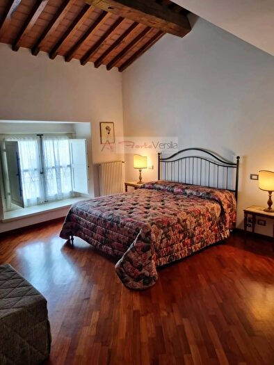 Appartamento con 5 locali in vendita in Via XX Settembre, Viareggio