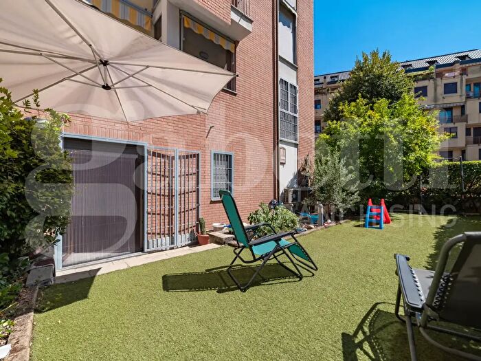 Appartamento trilocale in vendita in Via Tagliamento, Rozzano