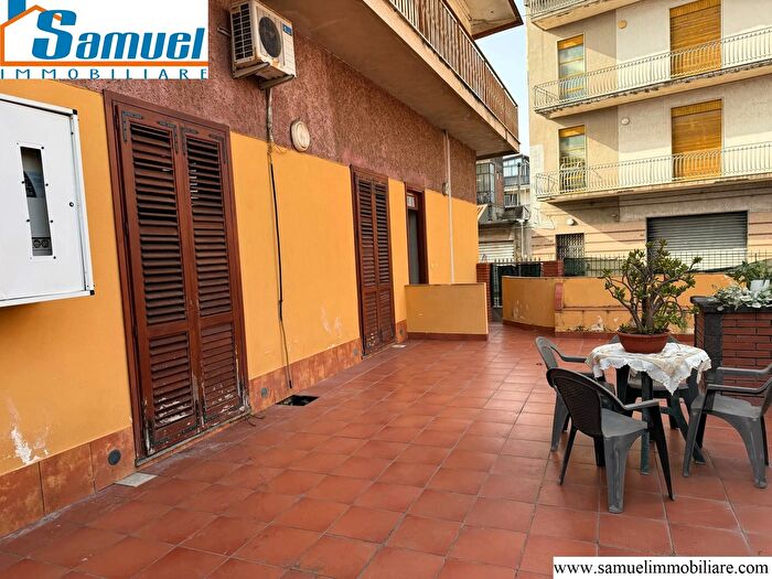 Appartamento con 5 locali in vendita in Via Rettifilo, Santa Venerina