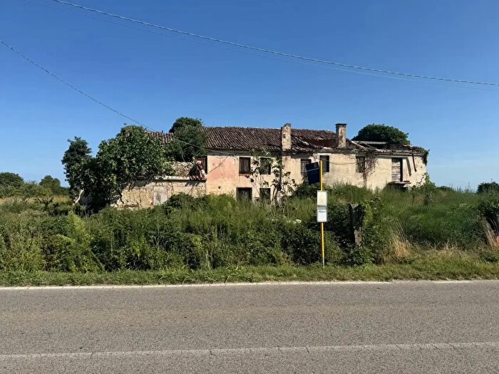 Casa con 5 locali in vendita in Via Matteotti, Pojana Maggiore