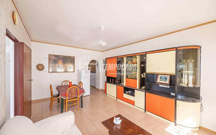 Appartamento trilocale in vendita in Via Lungomare Rodia, Messina