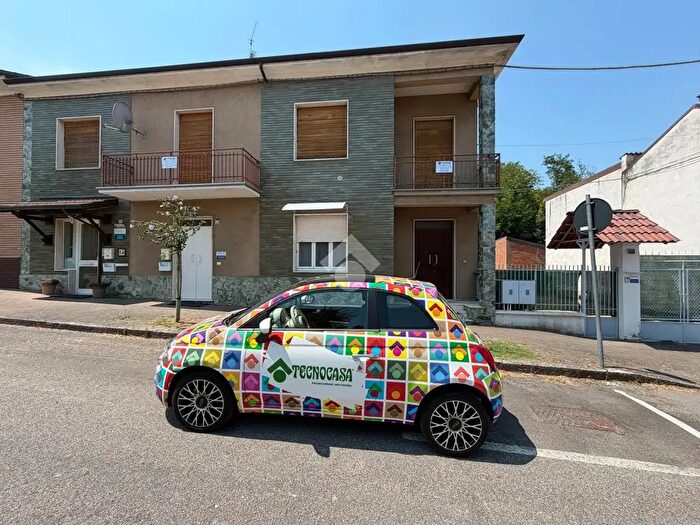 Appartamento quadrilocale in vendita in Via Ingegnere Paolo Meardi, Retorbido