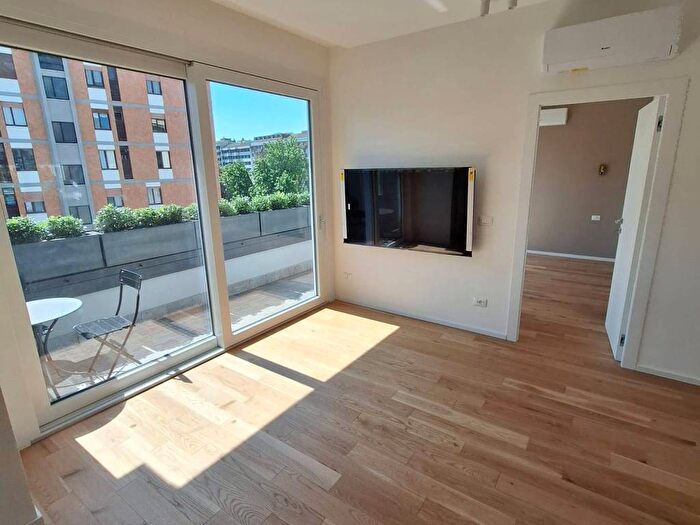 Appartamento trilocale in affitto in Via Piero Capponi, Pagano, Milano