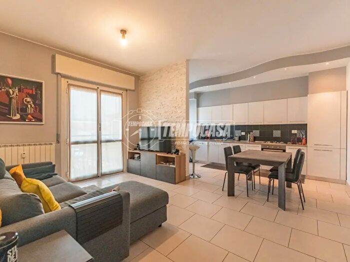 Appartamento bilocale in vendita in Via IV Novembre, Settimo Milanese