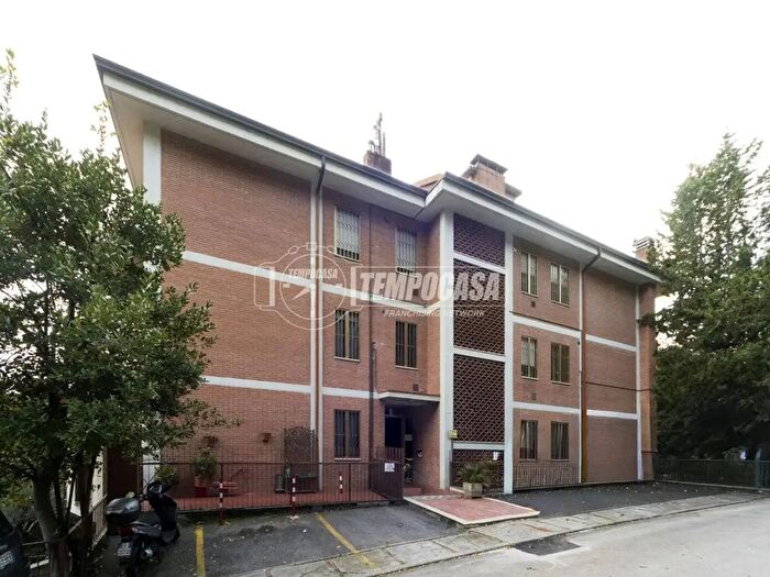 Appartamento quadrilocale in affitto in Via degli Olivi, Perugia