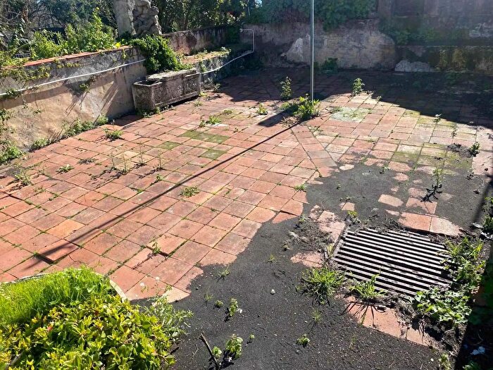 Casa con 7 locali in vendita in Ss Orientale Sicula Aci Castello, Aci Castello